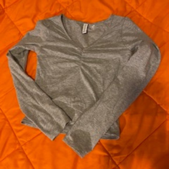 Divided/H&M ruched neck long sleeve top - Picture 4 of 4